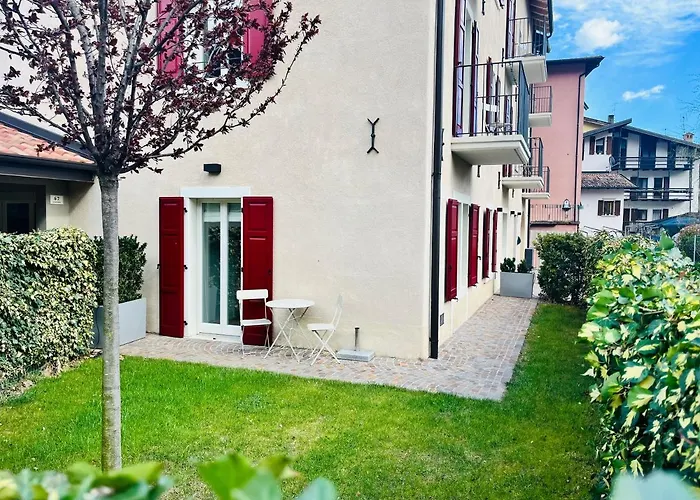 Albola Suite Holiday Apartments