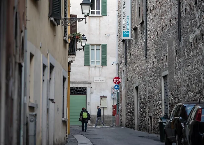 LUOGO COMUNE Ostello